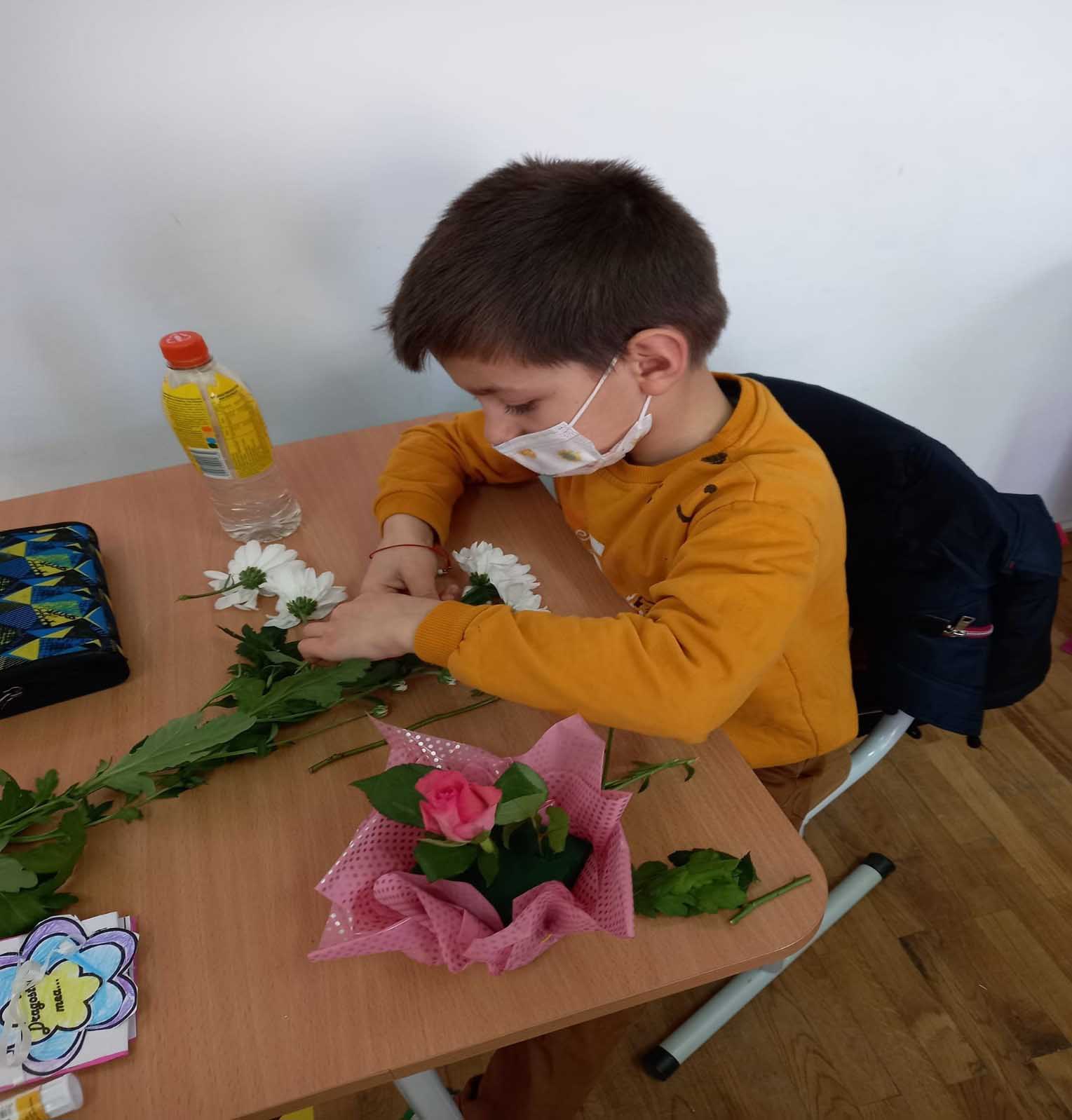 „MARTIE… CU DRAGOSTE PENTRU MĂMICI”